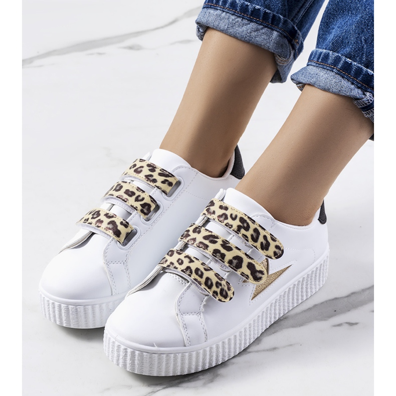 Tenisi albi Pitmerden de aur 1