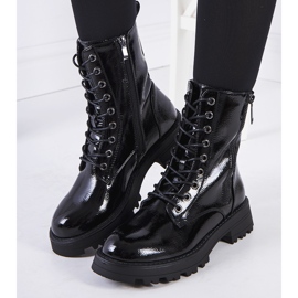 Capcane din piele ecologică Worcester neagră negru 1