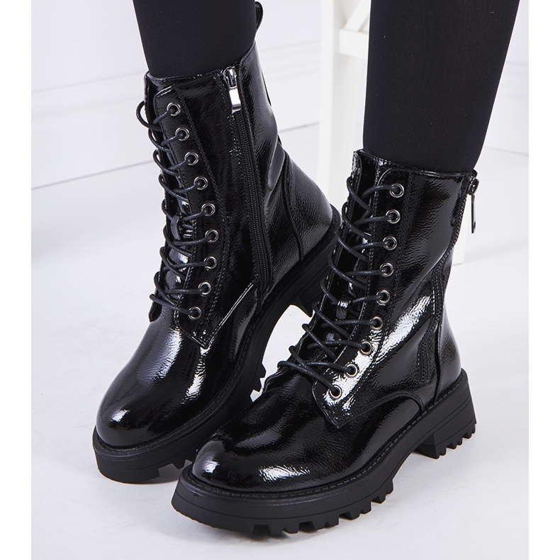 Capcane din piele ecologică Worcester neagră negru 1