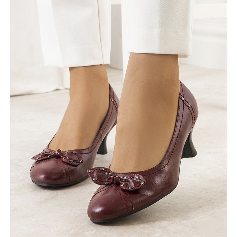 Pompe roșii cu fundă Repina roșu 1