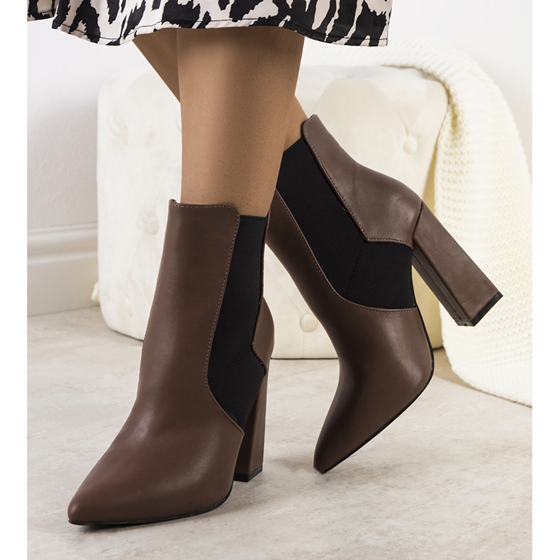 Cizme Chelsea maro pe stâlpul Hamilt 1 Cizme Chelsea maro pe stâlpul Hamilt 1