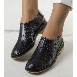 PA1 Papuci Ferre negri ajurati negru 1