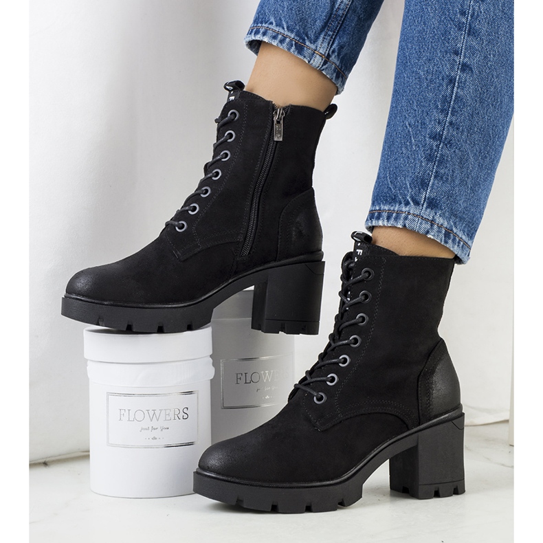 PA1 Cizme negre din piele intoarsa cu toc de la Chichig negru 1