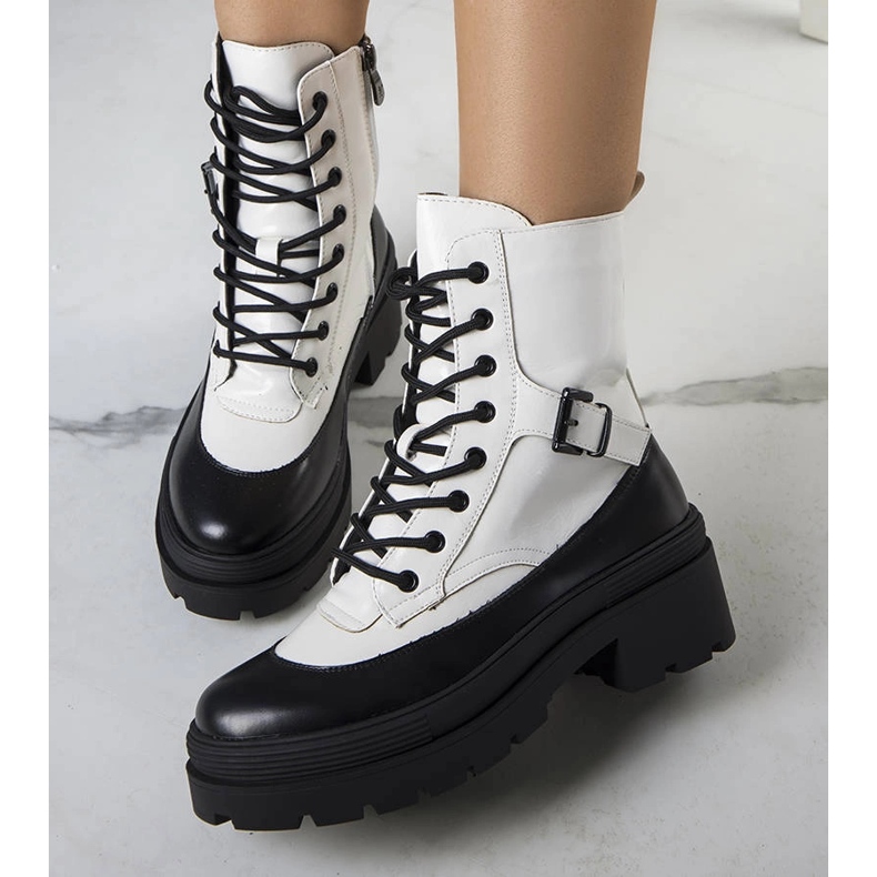 Capcanatorii albi ai Norrei 1