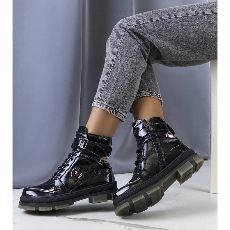 Cizme negre din piele lacuita de la Salent negru 1