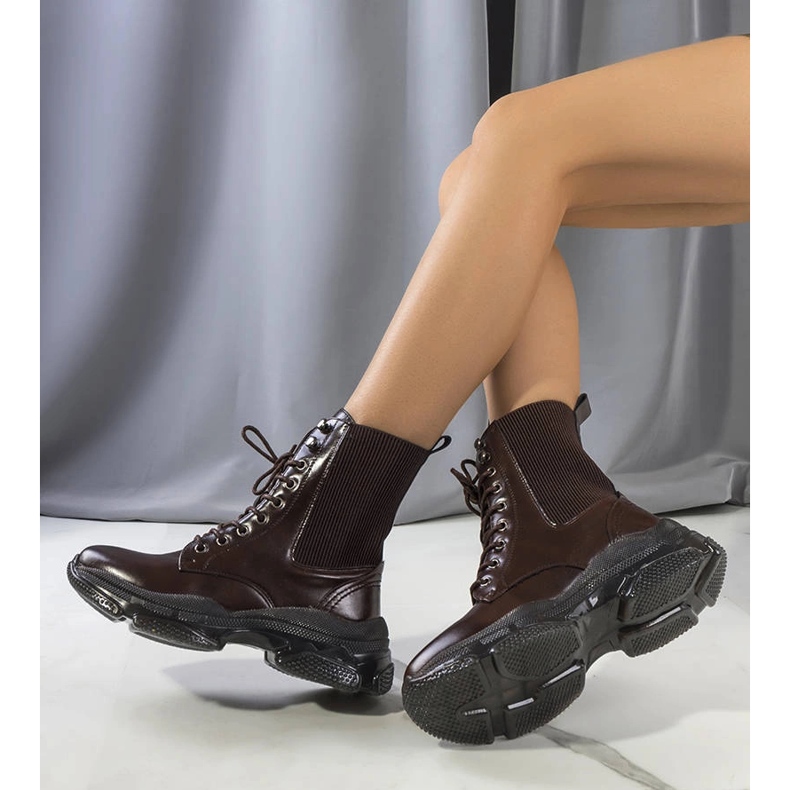 Cizme maro de la Sedile 1