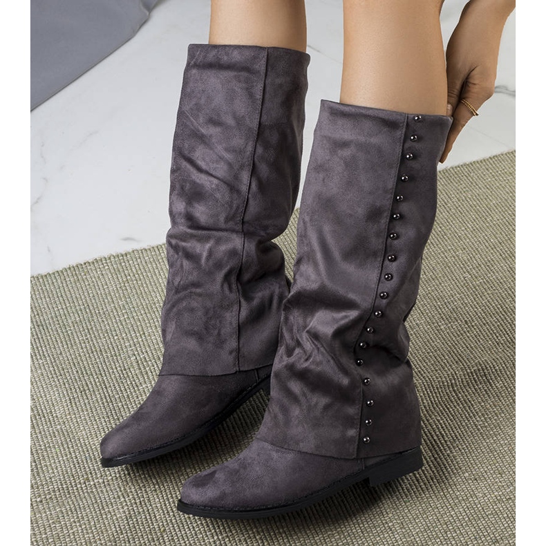 Cizme cu pană gri de la Balbin 1