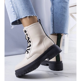 Botine izolate bej de la Jolene 2