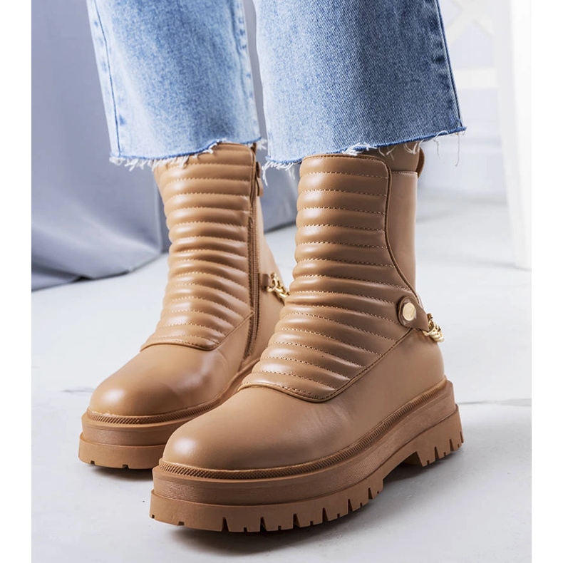 Cizme izolate bej cu lant Pareda 1