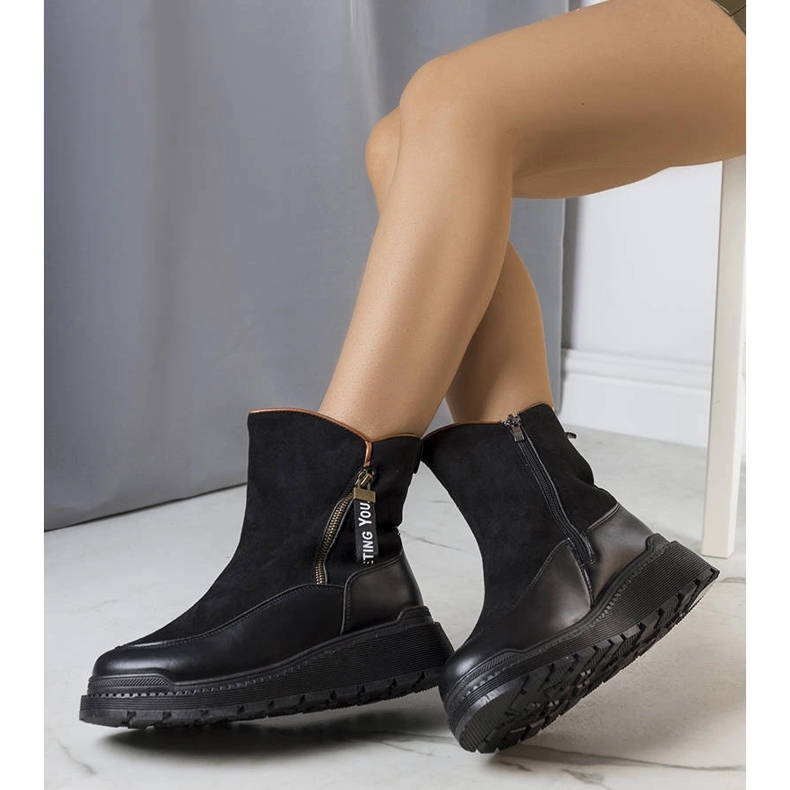 Cizme izolate negre pe platforma Niklas negru 1