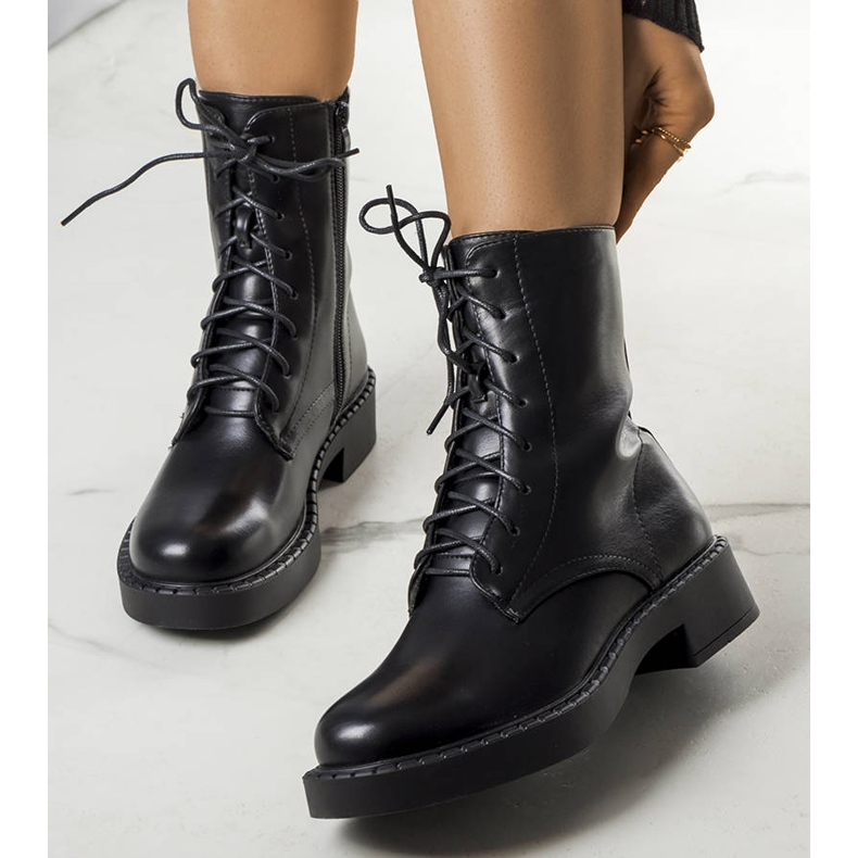 BM Cizme izolate negre de la Ildar negru 1