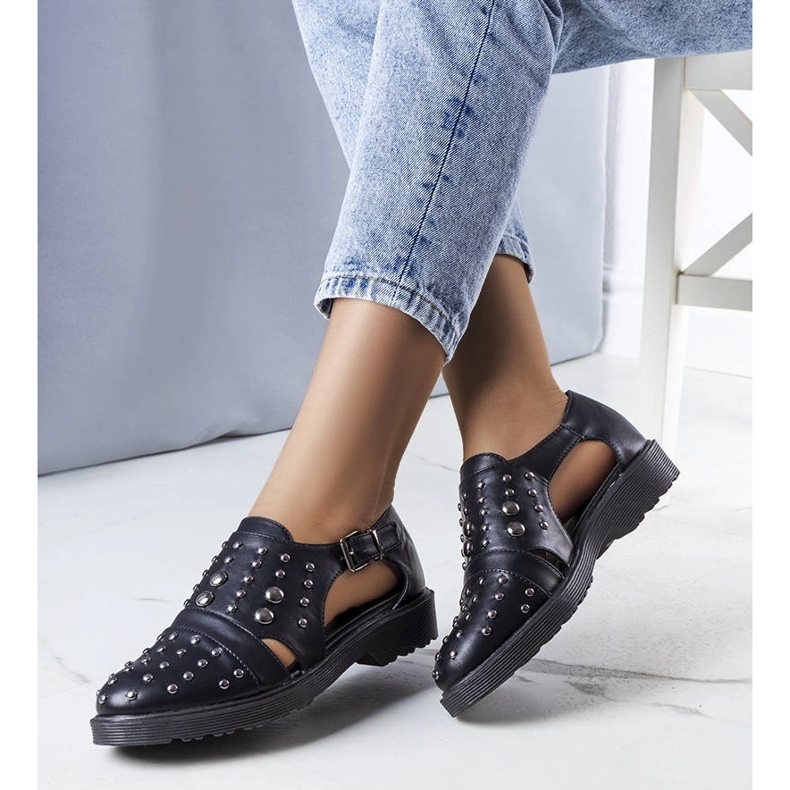 Pantofi negri decoltat de la Eleana negru 1