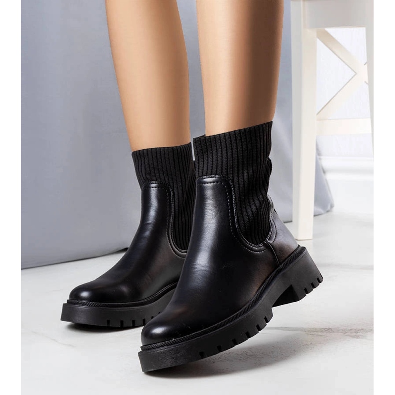 Cizme izolate negre Caland negru 1