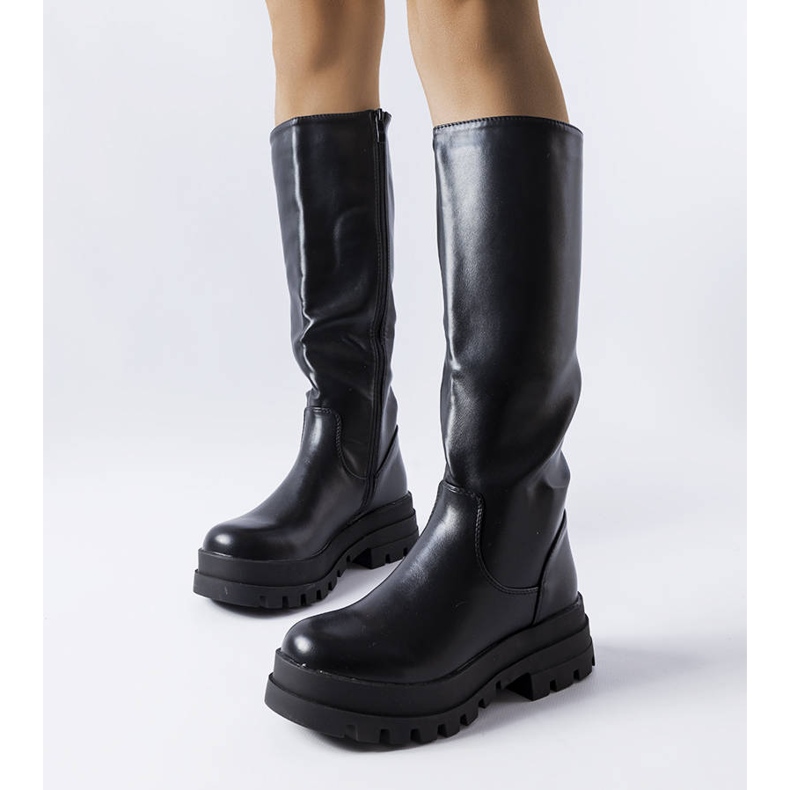 Cizme izolate negre de la Stanis negru 1