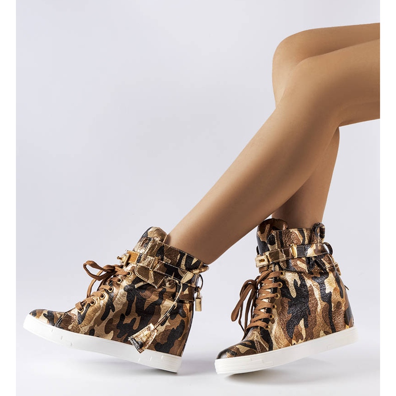 Tenisi maro cu pană camo de la Annabelle bej 1 Tenisi maro cu pană camo de la Annabelle bej 1