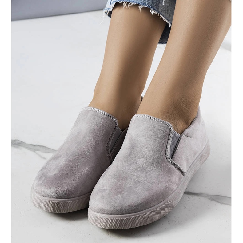 Tenisi gri din piele de căprioară ecologică de la Leroy 1