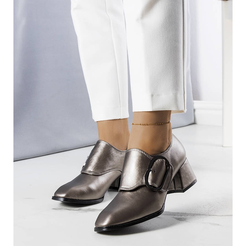 PA1 Pompe gri de la Ailani argint 1