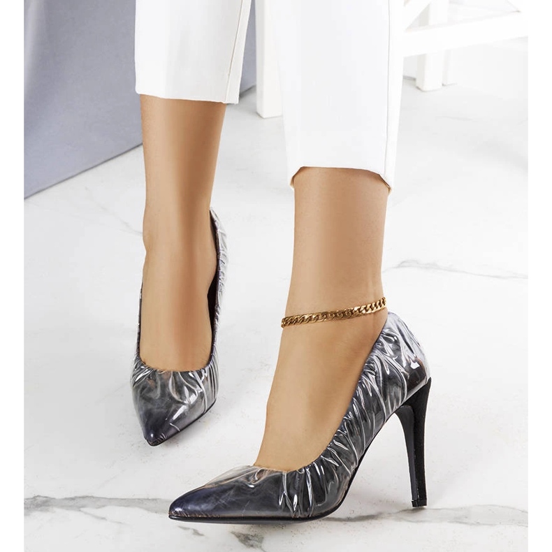 Tocuri negre acoperite cu folie Erika negru 1