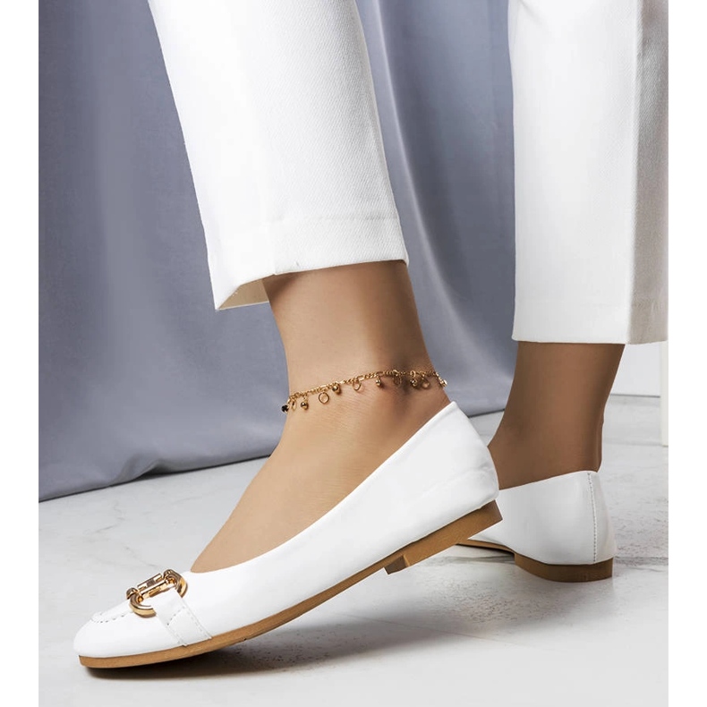 Balerini albi cu decor auriu Iris 1 Balerini albi cu decor auriu Iris 1