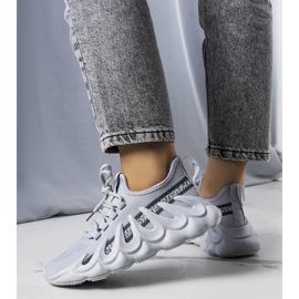 Adidași gri cu talpă Beth la modă 1