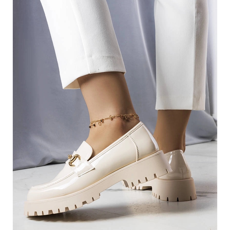 Pantofi lacuiti bej de la Simard 1