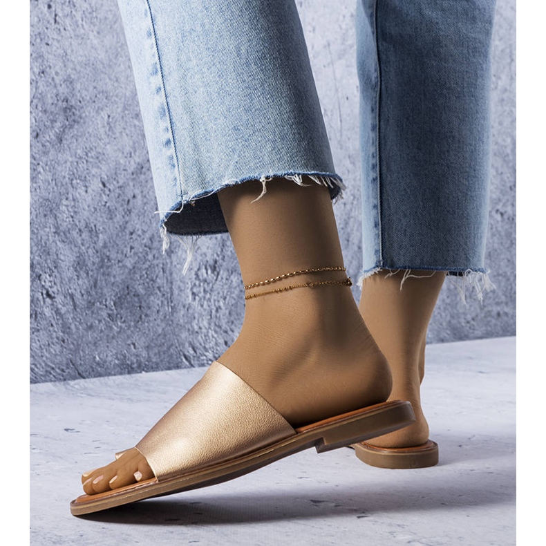 Evento Papuci aurii cu căptușeală neregulată de la Latourelle de aur 1