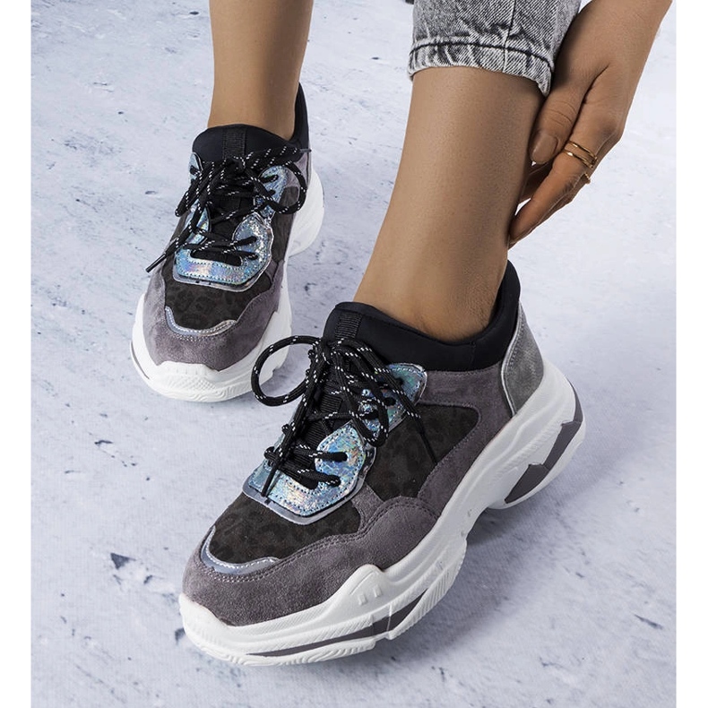 Adidași gri decorați cu inserții Savard 1