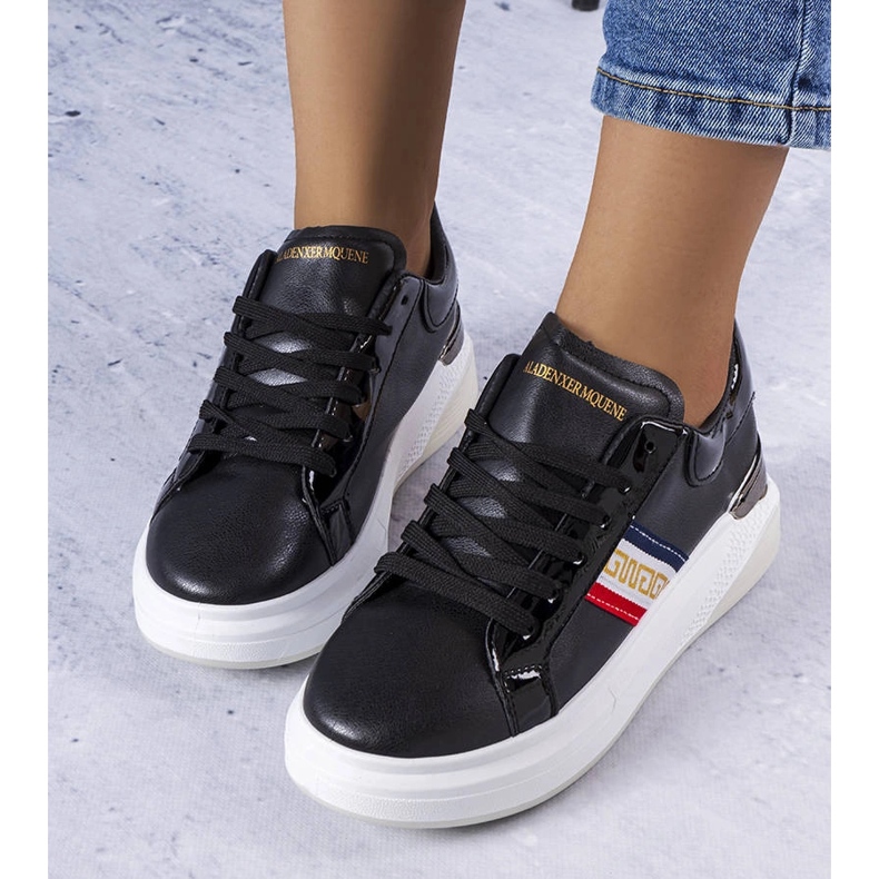 Pantofi negri cu inserții lăcuite de la Annot negru 1