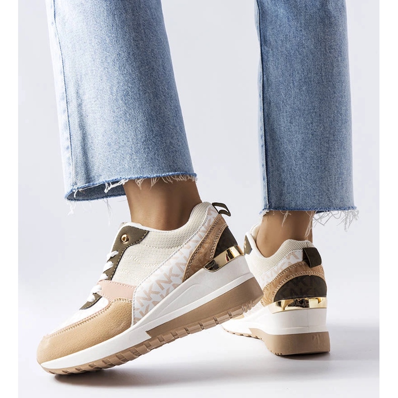 Adidași bej cu inserții decorative de la Mireault 1