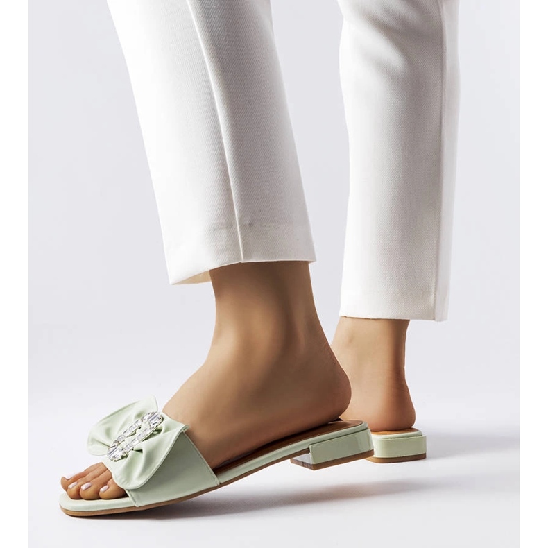 Papuci verzi eleganti cu strasuri de la Fifi verde 1