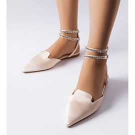 Sandale bej cu finisaj satinat de la Hewes 1