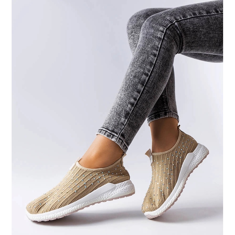 Tenisi bej cu strasuri de la Maasje 1