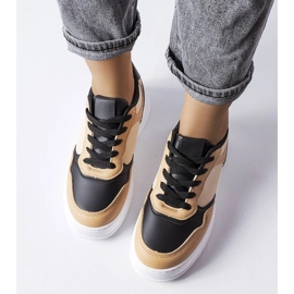 Cizme negre si bej cu talpa mai groasa de la Baron 1 Cizme negre si bej cu talpa mai groasa de la Baron 1