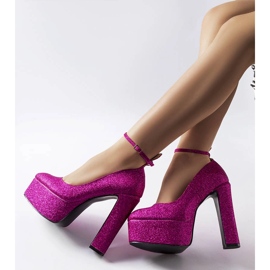 Pompe roz cu sclipici de la Bellamy 1