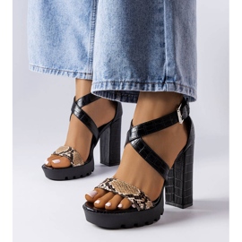 Sandale maro cu imprimeu șarpe de la Trépanier 1