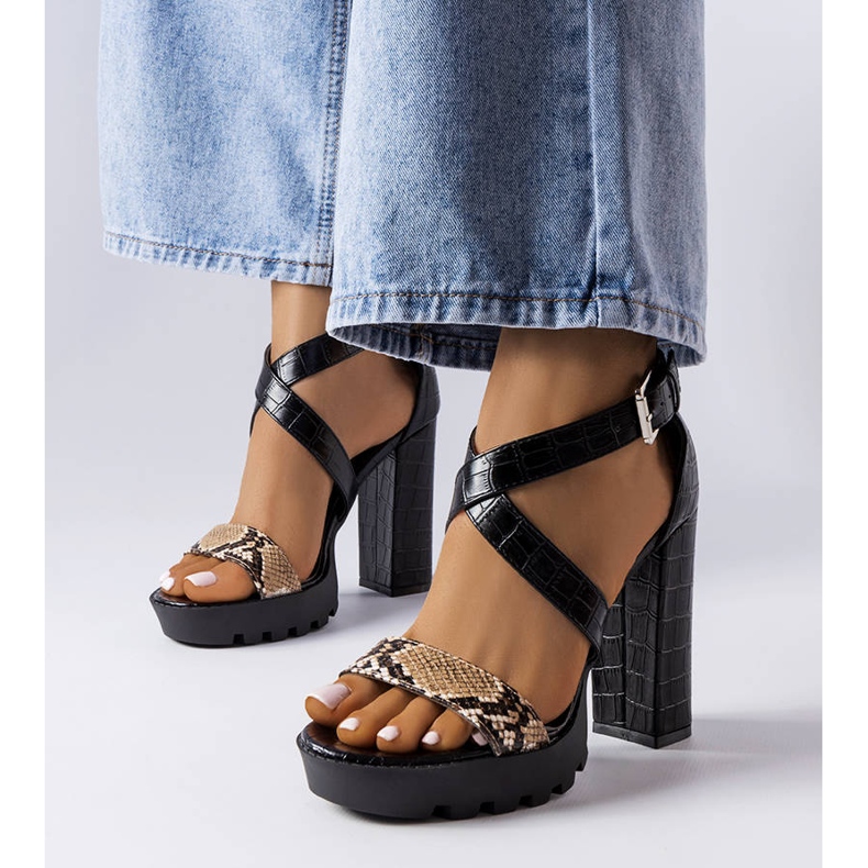 Sandale maro cu imprimeu șarpe de la Trépanier 1