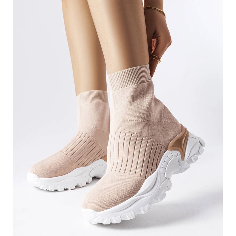 Adidași bej cu partea superioară elastică de la Antonio 1