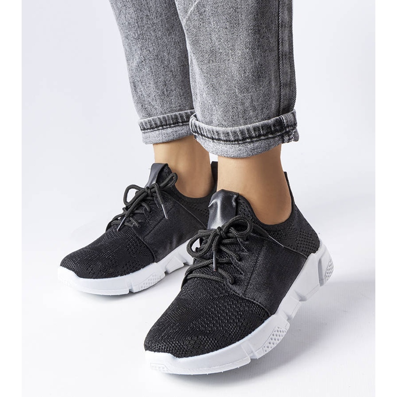 Tenisi negri cu partea superioară flexibilă de la Legnago negru 1 Tenisi negri cu partea superioară flexibilă de la Legnago negru 1