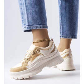 Prin pantofi maro cu talpă joasă și protecție bej 1