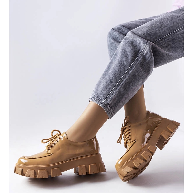 Pantofi maro din piele lacuita de la Beccadelli 1 Pantofi maro din piele lacuita de la Beccadelli 1