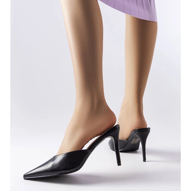 Scurgător tobogane negre cu toc negru 2