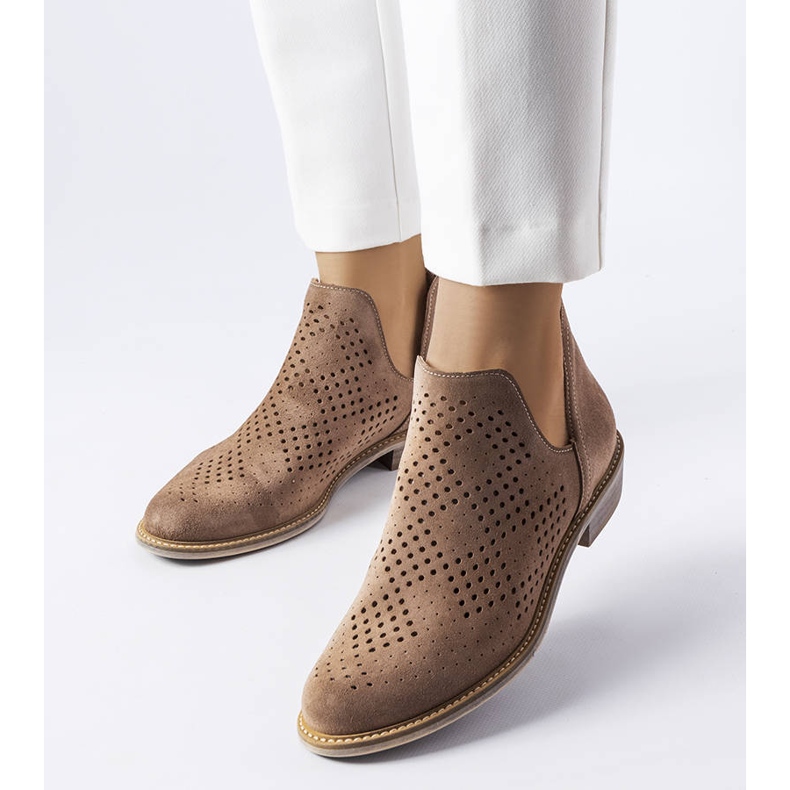 BM Cizme din piele ajurata maro Karino 1