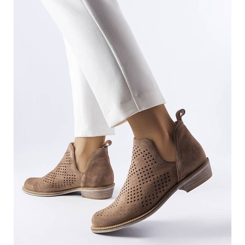 BM Cizme din piele ajurata maro Karino 2