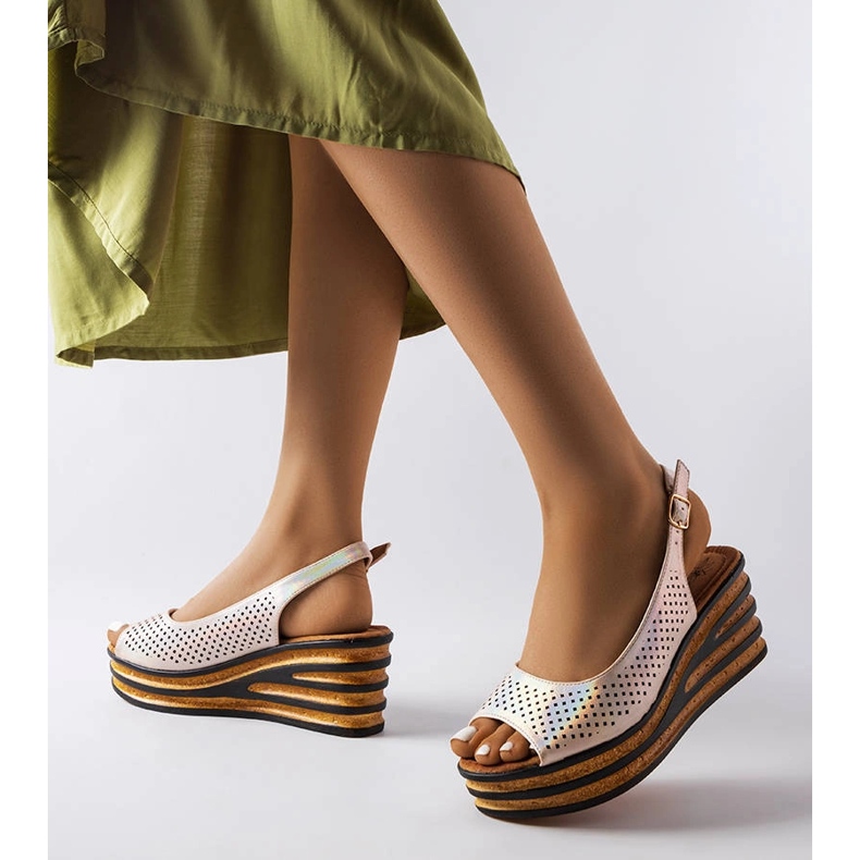 Espadrile cu pană bej de la Griner 1