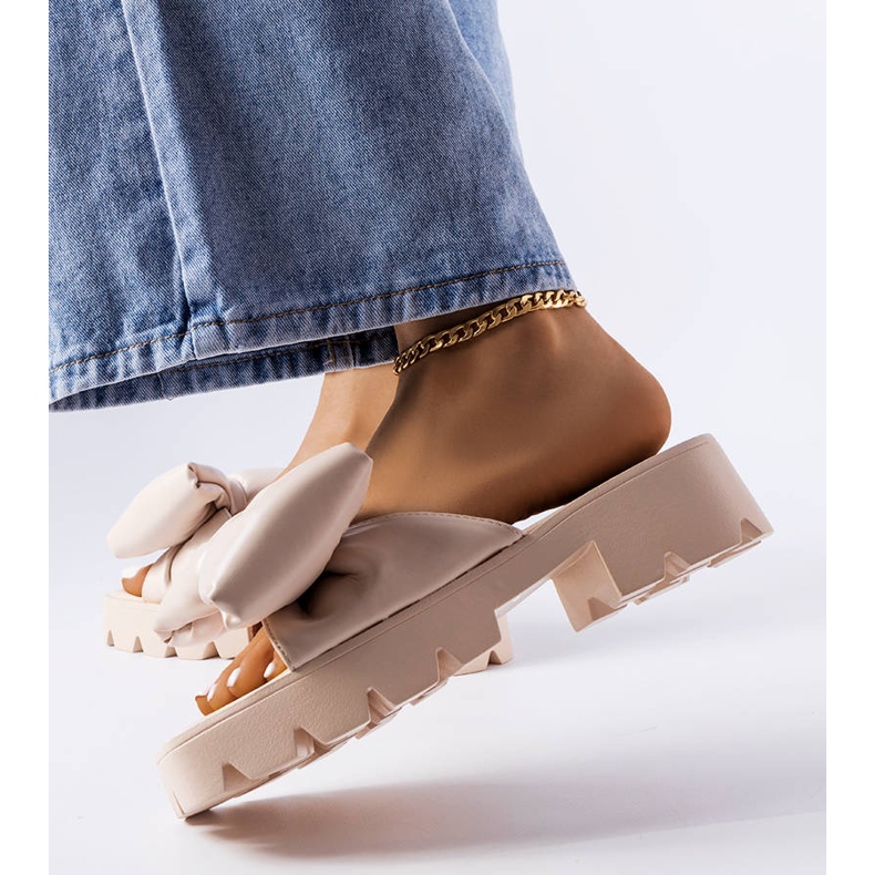 Tobogane bej pentru talpă de tractor de la Bossé 2