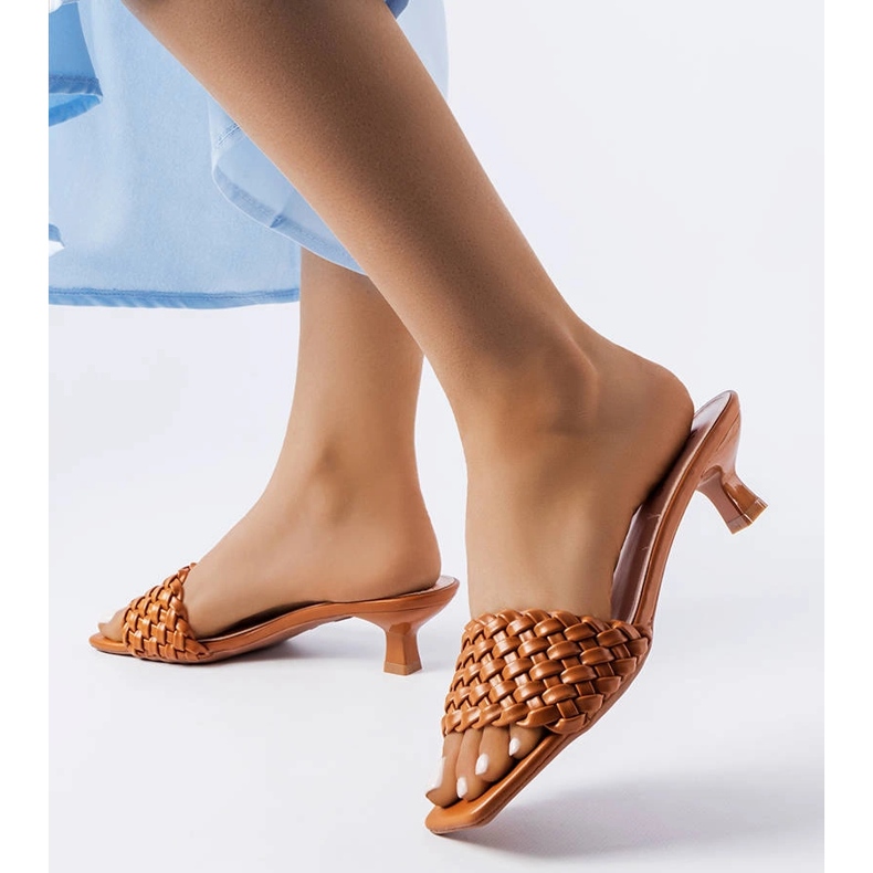 Sandale maro cu toc mic de la Burbank 2