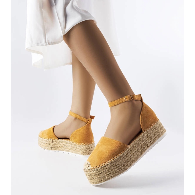 Espadrile cu platformă maro de la Clousson 1 Espadrile cu platformă maro de la Clousson 1