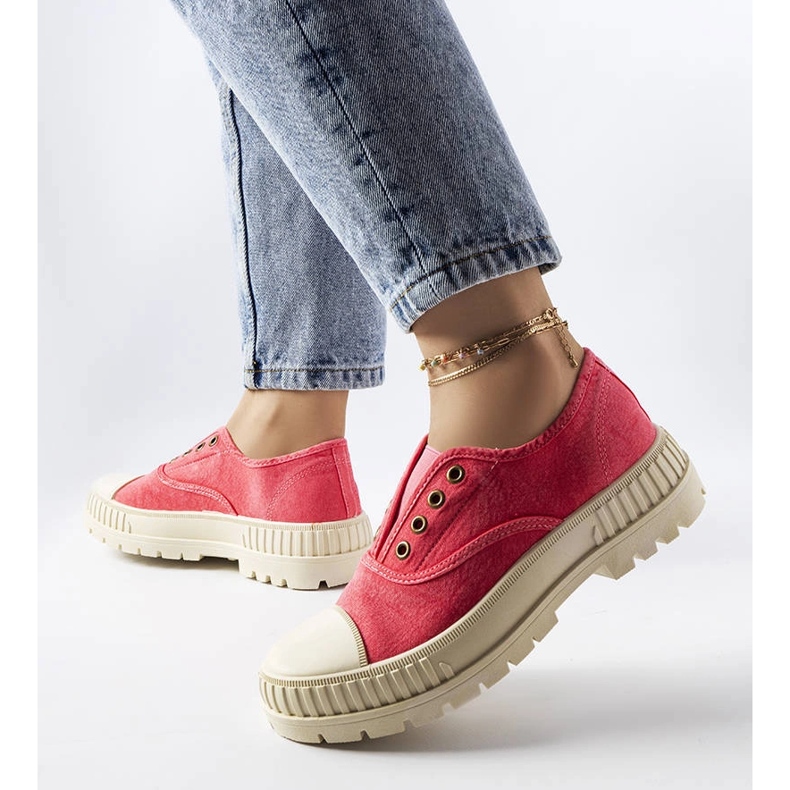 Adidași roz închis de la Walton 1