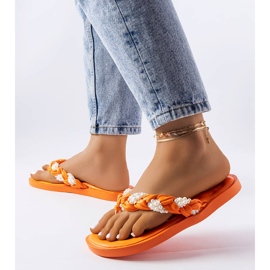 Glisoare portocalii decorate cu perle de conifere portocale 1