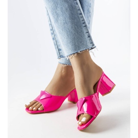 Glisoare pentru stâlpi de ramură lăcuite în roz 2